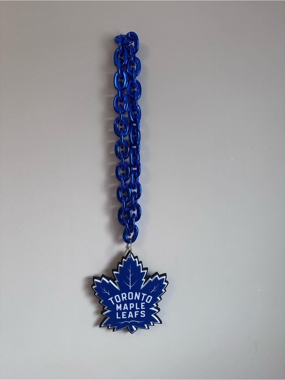 Toronto Maple Leafs Oversized Logo Fan Chain Necklace